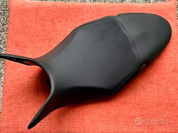 Sella Triumph Speed triple 1050