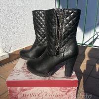 Stivali in pelle da donna