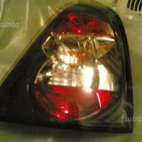 Fanalini scuri/neri RENAULT Clio II posteriori