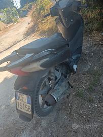 sh 125