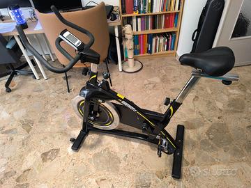 Cyclette magnetica con volano da 16 kg