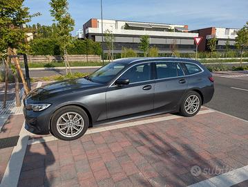 BMW 318D touring 2021 pacchetto manutenzione
