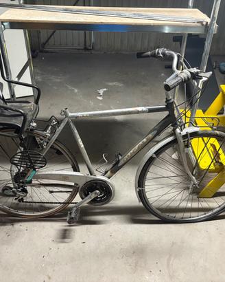 Bicicletta uomo da riparare