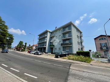 3 LOCALI A VARESE