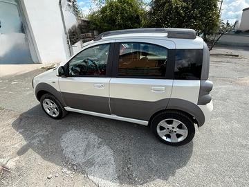 Panda 4 x 4