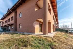 VILLA A SCHIERA A SAN MAURIZIO CANAVESE