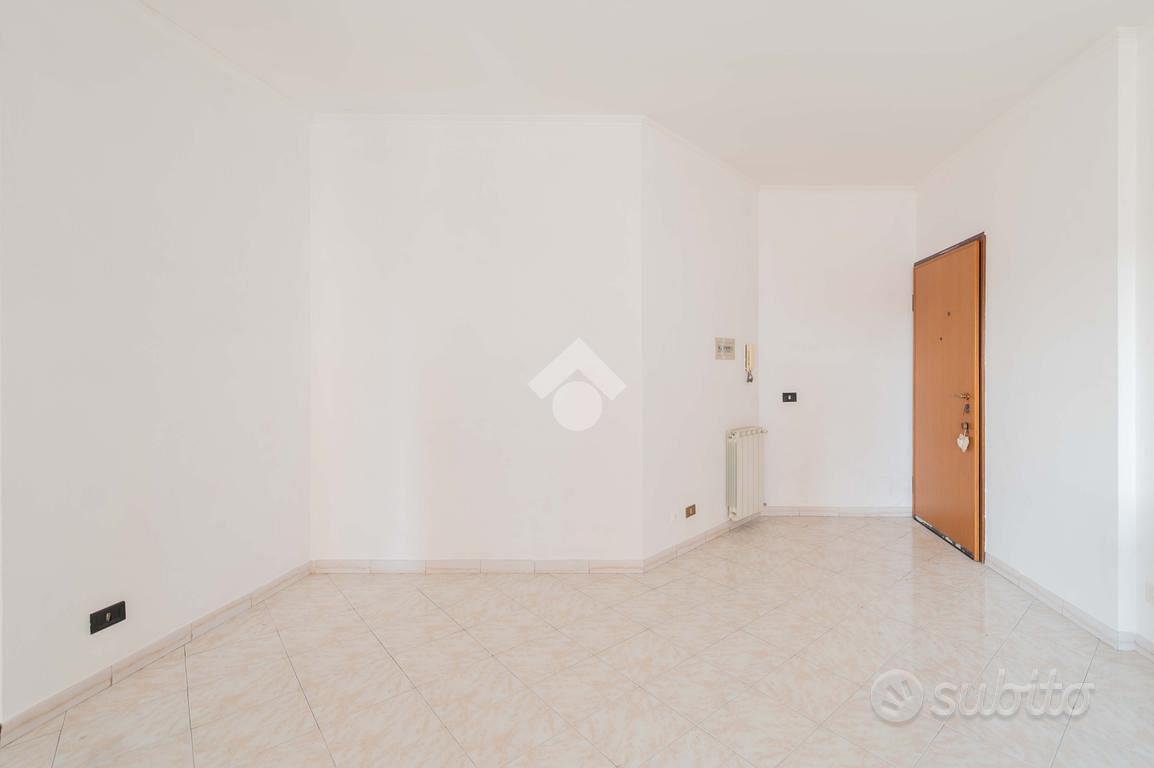 4 LOCALI A ROMA - Altro