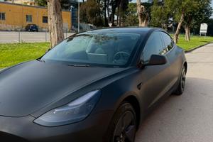 Tesla Model 3 - Nero opaco wrapping - 43.000km