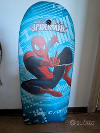 surf bambino spiderman