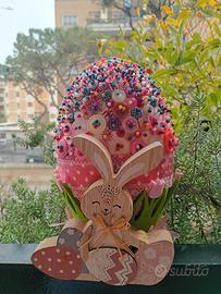 Centrotavola Pasquale decorato a mano.