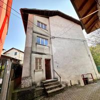 CASA SEMINDIPENDENTE A BIELLA