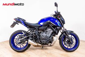 YAMAHA MT 07 - 2023