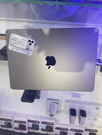 MacBook Air 13 2022 13 pollici M2 256-8GB usato