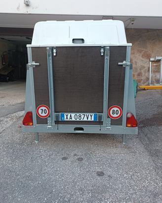 Rimorchio auto
