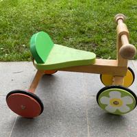 Triciclo in legno