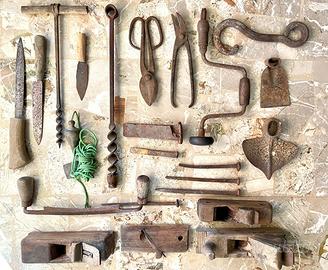 Collezione attrezzi per falegname e carpentiere