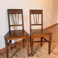 Coppia di sedie vintage in legno massiccio