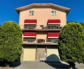 CASA SINGOLA CON TERRENO - CASTELNOVO MONTI