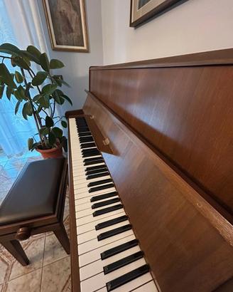 PIANOFORTE August Forster