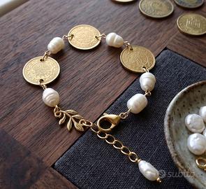 Bracciale con monete tunisine e perle barocche