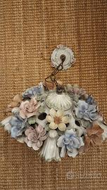 Lampadario floreale nello stile Capodimonte