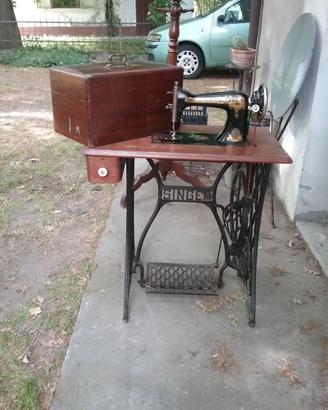 Macchina da cucire singer vintage