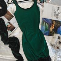 Abito XS verde elasticizzato con balza velluto