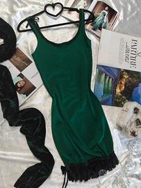 Abito XS verde elasticizzato con balza velluto