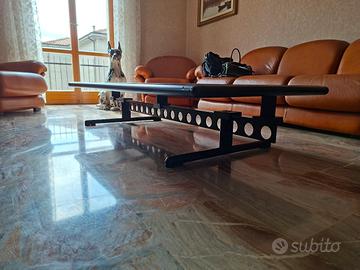 Black 'Ouverture' coffee table by Poltrona Frau 
