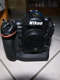 Nikon D4S