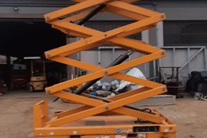 Piattaforma Aerea verticale cesoia Iteco Haulotte