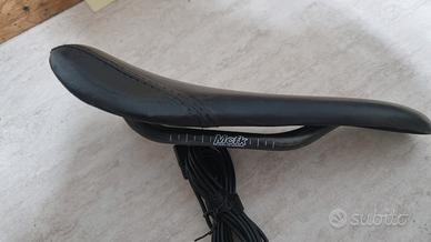 MCFK Sella in Carbonio