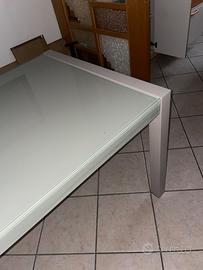 Tavolo vetro allungabile