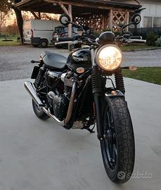 Triumph Street Twin 