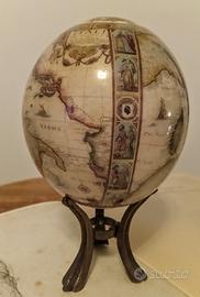 Uovo struzzo Mappamondo  Stile Antico – Italia –