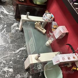 Tavolino da soggiorno in vetro