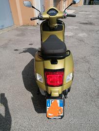 Vespa gts hpe