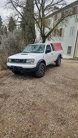 Fuoristrada Nissan Pick Up 4x4