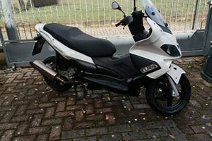 Gilera Nexus 300 i.e. 2010 3.763 km Akrapovic