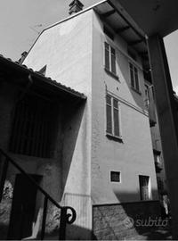 Immobile in asta di 284 m² con box auto a Valle Sa