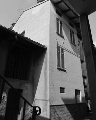Immobile in asta di 284 m² con box auto a Valle Sa