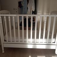 lettino 0/5 anni + cassettiera/fasciatoio bianco 