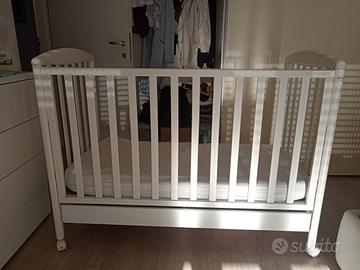 lettino 0/5 anni + cassettiera/fasciatoio bianco 