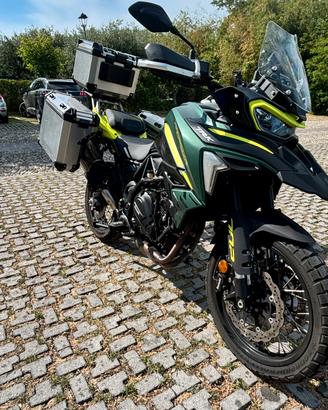 Benelli TRK 702 X