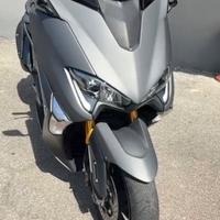 Yamaha TMAX 530