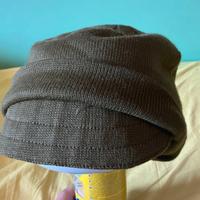 Cappellino di lana