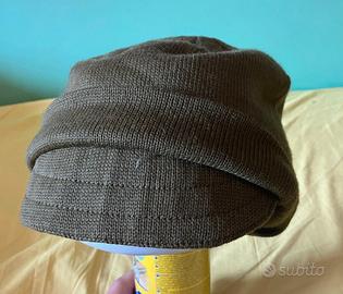Cappellino di lana