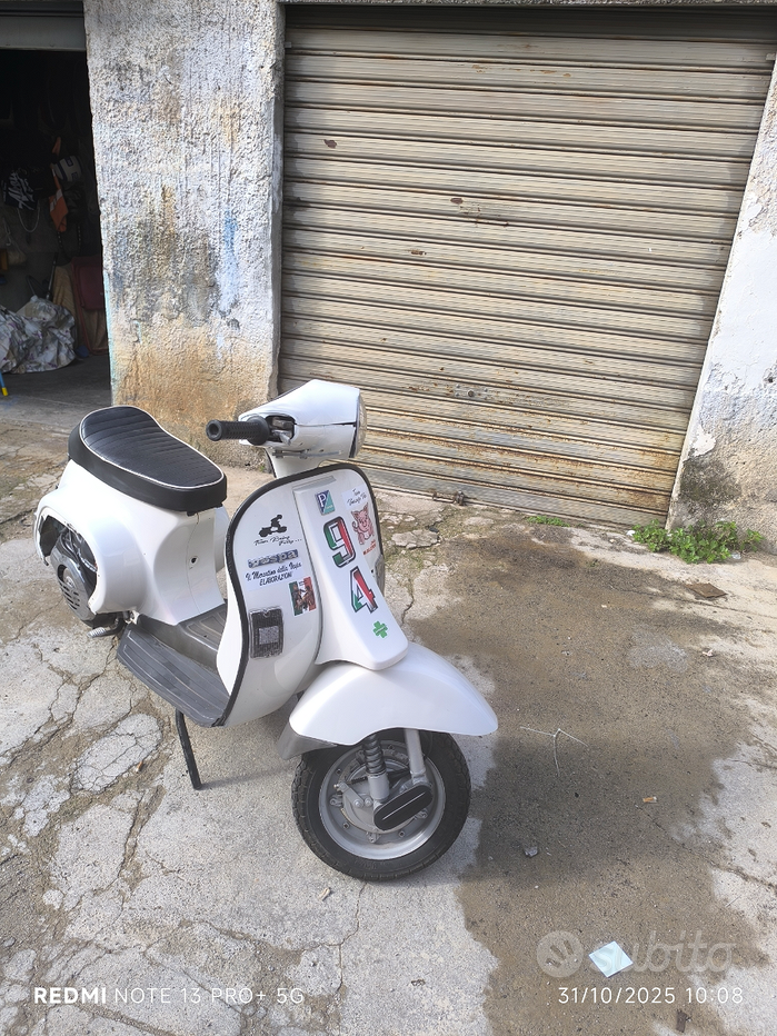 Vespa elaborata Vendita in Moto e scooter