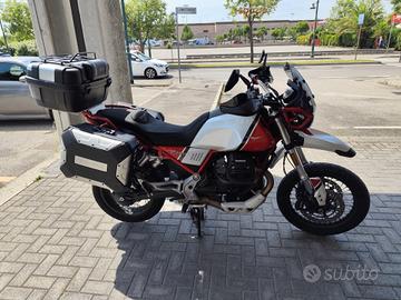 Moto Guzzi V 85 Moto Guzzi V 85 TT Evocative Rosso