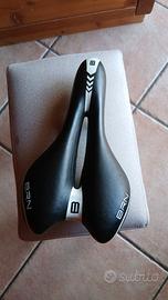 Sella bici BRN con foro